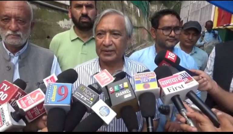 Summer Express - सेब उत्पादकों का शिमला में हल्ला बोल: सरकार की वादा खिलाफी के खिलाफ करेंगे राष्ट्रव्यापी आंदोलन 