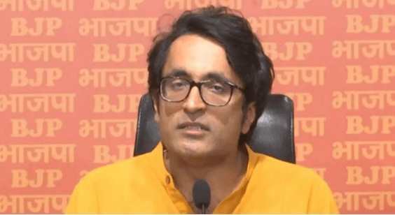 Summer Express - ‘भारत की तरक्की से बेखबर हैं राहुल गांधी’: बीजेपी ने किया पलटवार, ‘मेक इन इंडिया’ पर उठाए गए सवालों का दिया जवाब’