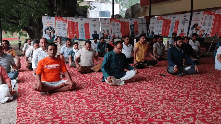 Summer Express - ऊना और गगरेट में धूमधाम से मनाया गया 11वां अंतरराष्ट्रीय योग दिवस, नेताओं ने दिया ‘स्वस्थ भारत’ का संदेश