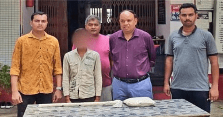 Summer Express - बांदा: नाबालिग ने की युवक की नृशंस हत्या, प्रेम प्रसंग में रास्ते का रोड़ा बना धर्मेंद्र