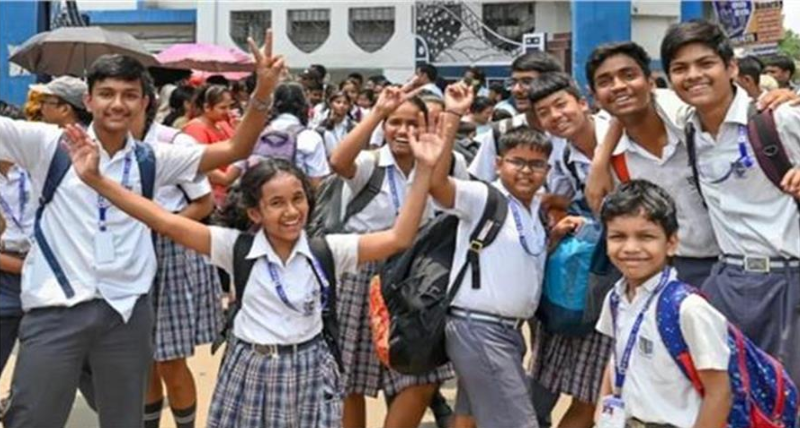 Summer Express - योग दिवस पर हरियाणा के स्कूलों में छात्रों और अभिभावकों की भागीदारी
