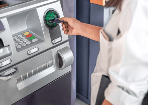 Summer Express - 1 जुलाई से ICICI और HDFC बैंक में बदलेंगे कई नियम, एटीएम से लेकर क्रेडिट कार्ड इस्तेमाल तक महंगा हो सकता है