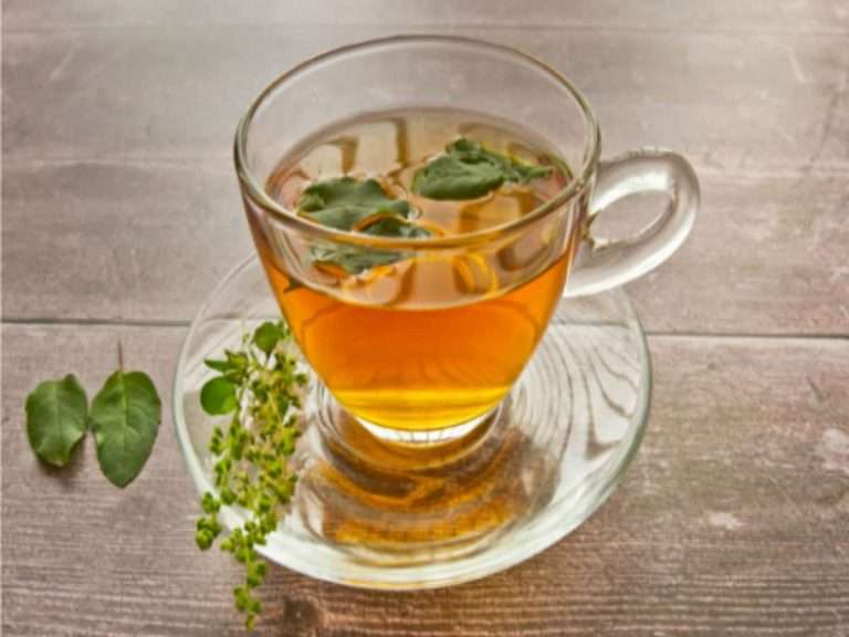 Summer Express - तुलसी की पत्तियों का कमाल: सेहत का खजाना, एक कप चाय में छुपे अनगिनत फायदे!