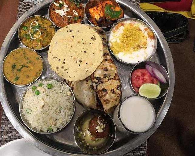 Summer Express - खाने के बाद क्यों खाया जाता है मीठा? जानिए स्वाद से सेहत तक की पूरी कहानी