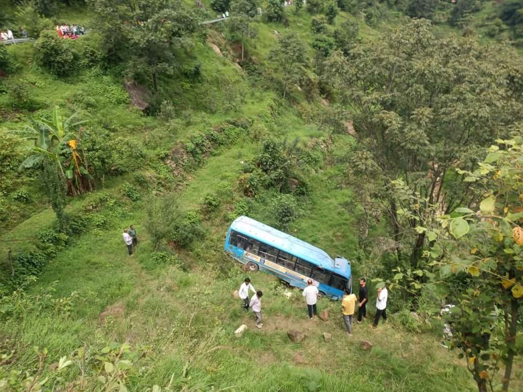 Summer Express - सरकाघाट में दर्दनाक बस हादसा: 5 की मौके पर मौत, कई घायल