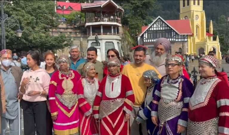 Summer Express - हिमाचली रंग, बुजुर्गों के संग: ऑलमाइटी ब्लेसिंग की दिल छू लेने वाली पहल