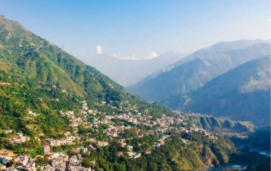 Summer Express - चुराह उपमंडल में आयुष सेवाएं ठप..स्टाफ की भारी कमी बनी चुनौती