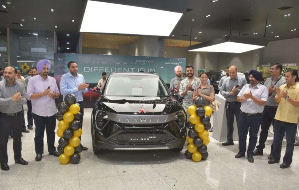 Summer Express - महिंद्रा एक्सयूवी 3XO REVX सीरीज़ की राज मोटर्स मोहाली में भव्य एंट्री – ₹8.94 लाख से शुरू