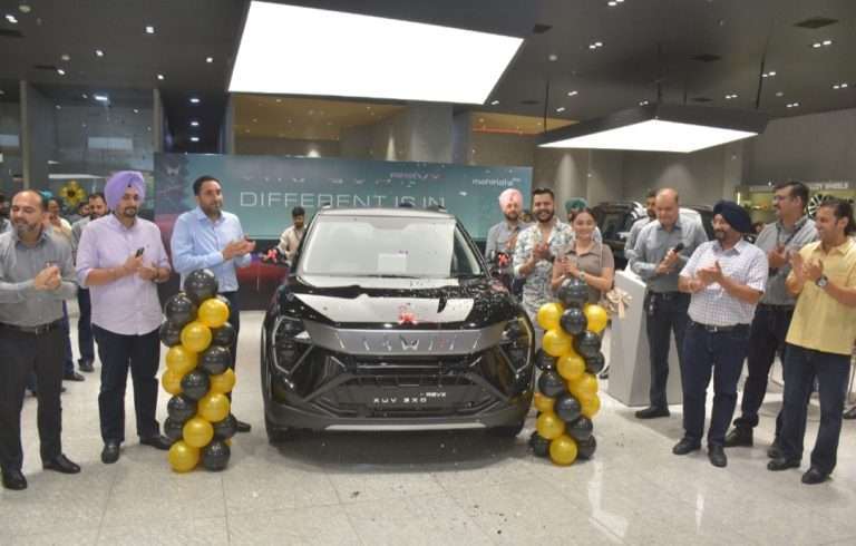 Summer Express - महिंद्रा एक्सयूवी 3XO REVX सीरीज़ की राज मोटर्स मोहाली में भव्य एंट्री – ₹8.94 लाख से शुरू