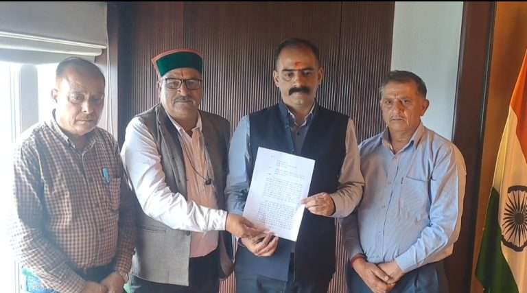 Summer Express - जाबली के फोरलेन  प्रभावित पहुंचे मंत्री अनिरुद्ध सिंह से मिलने, दर्द बयां कर मांगा इंसाफ 