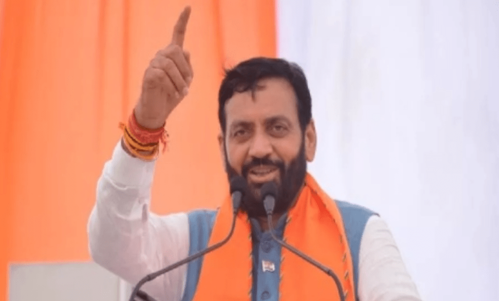 Summer Express - CM सैनी का बड़ा ऐलान: 2000 गांवों में प्रजापति समाज को जमीन, 31 लाख का तोहफा भी