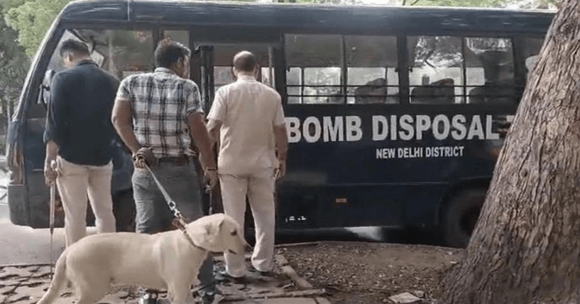 Summer Express - दिल्ली LIC दफ्तर में बम की सूचना से हड़कंप, बिल्डिंग खाली