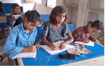 Summer Express - गन्नौर: एक शिक्षक के सहारे चल रहा भाखरपुर का सरकारी स्कूल, बच्चों के भविष्य पर मंडराया संकट