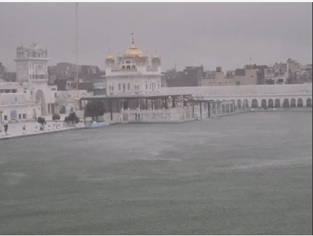 Summer Express - पंजाब में सुबह से झमाझम बारिश, 11 जिलों में अलर्ट जारी – दरबार साहिब में उमड़ी संगत