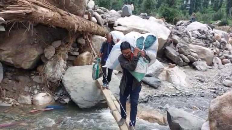 Summer Express - आपदा में उम्मीद की किरण..सराज में फिर से बस रही उजड़ी ज़िंदगियां, मदद के लिए उमड़ा जनसैलाब