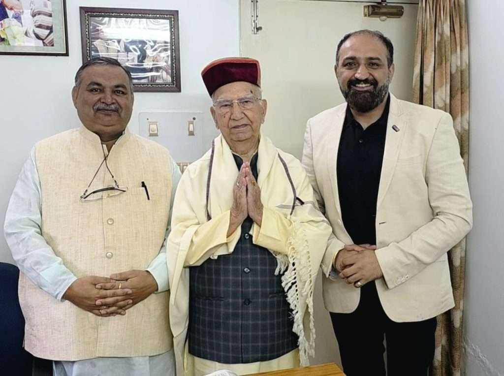 Summer Express - भाजपा नेताओं ने पूर्व मुख्यमंत्री शांता कुमार से की मुलाकात, लिया मार्गदर्शन