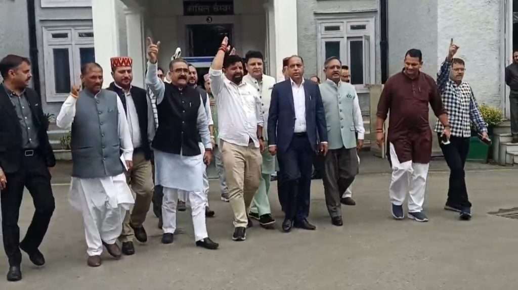 Summer Express - एपीएमसी दुकानों के आवंटन पर सदन में हंगामा, विपक्ष का वाकआउट