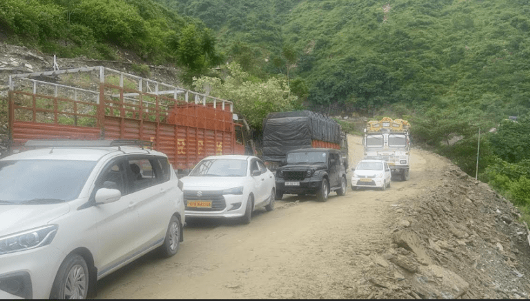 Summer Express - चंडीगढ़-मनाली हाईवे पर राहत, 15 दिन बाद दोतरफा यातायात बहाल