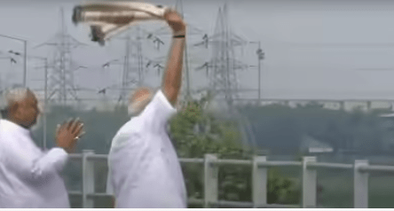 Summer Express - गंगा पुल उद्घाटन में मोदी के गमछे ने जीता दिल