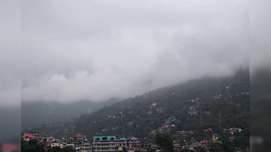 Summer Express - कुल्लू की घाटियों में बरसात बनी कहर: किसानों-बागवानों की आजीविका पर मंडराया संकट