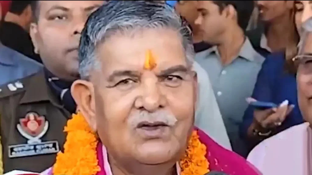 Summer Express - नवरात्रि पर राज्यपाल गुलाब चंद कटारिया ने माता मनसा देवी के किए दर्शन