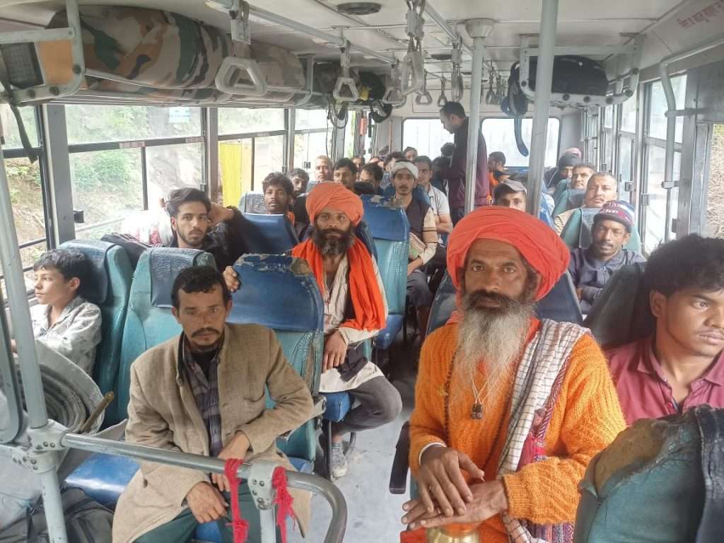 Summer Express - मणिमहेश से लौट रहे श्रद्धालुओं की सुरक्षित वापसी तेज़