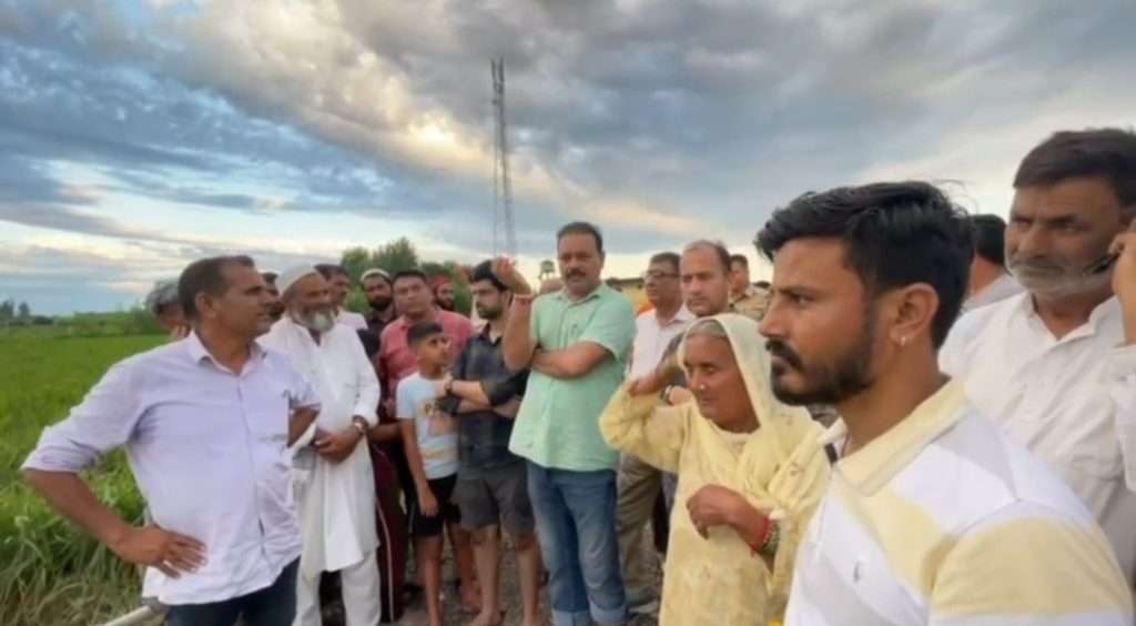 Summer Express - मंड इंदौरा और मियांणी में बाढ़ का कहर, नाव और ट्रैक्टर से राहत कार्यों में जुटे विधायक मलेंद्र राजन