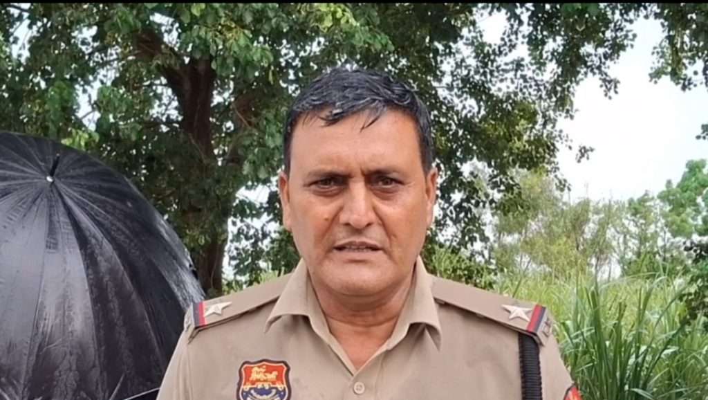 Summer Express - अंबाला के दुखेड़ी गांव में बड़ा हादसा… ट्रैक्टर-ट्रॉली नाले में पलटी, दो लापता