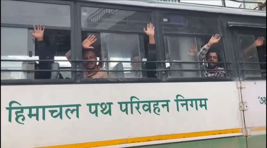 Summer Express - मणिमहेश यात्रा में फंसे यात्रियों की HRTC ने की मुफ़्त घर वापसी