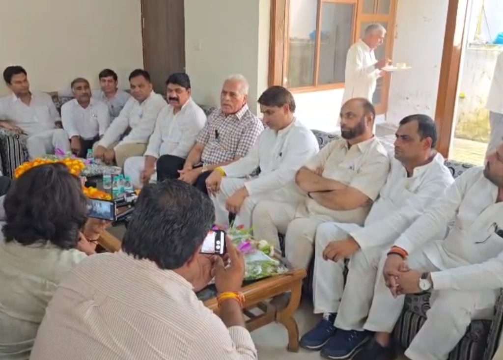 Summer Express - पलवल में कांग्रेस की जिला स्तरीय बैठक, संगठन विस्तार पर बनी रणनीति 