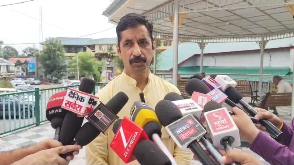 Summer Express - कांग्रेस का हमला: तिरपाल की गिनती में उलझे अनुराग ठाकुर, जनता का दर्द भूल रही भाजपा