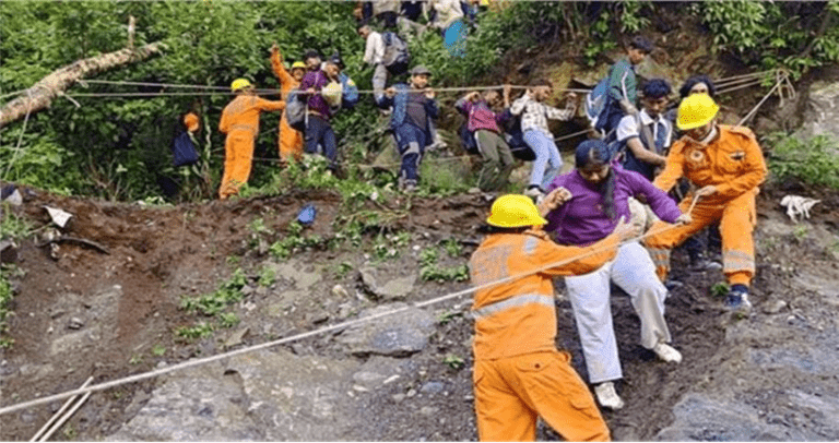 Summer Express - उत्तराखंड में तबाही : चारधाम यात्रा पर 5 सितंबर तक रोक