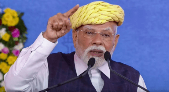 Summer Express - आत्मनिर्भर भारत के लिए पीएम मोदी का मजबूत आह्वान