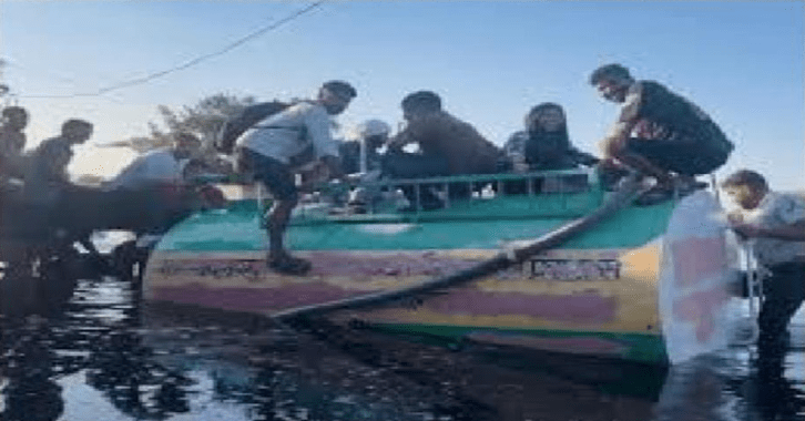 Summer Express - हिसार: बारिश के कारण जलभराव में फंसे 8 यू-ट्यूबर