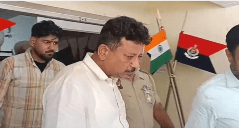 Summer Express - जालंधर विधायक रमन अरोड़ा भ्रष्टाचार मामले में जमानत पाकर बाहर