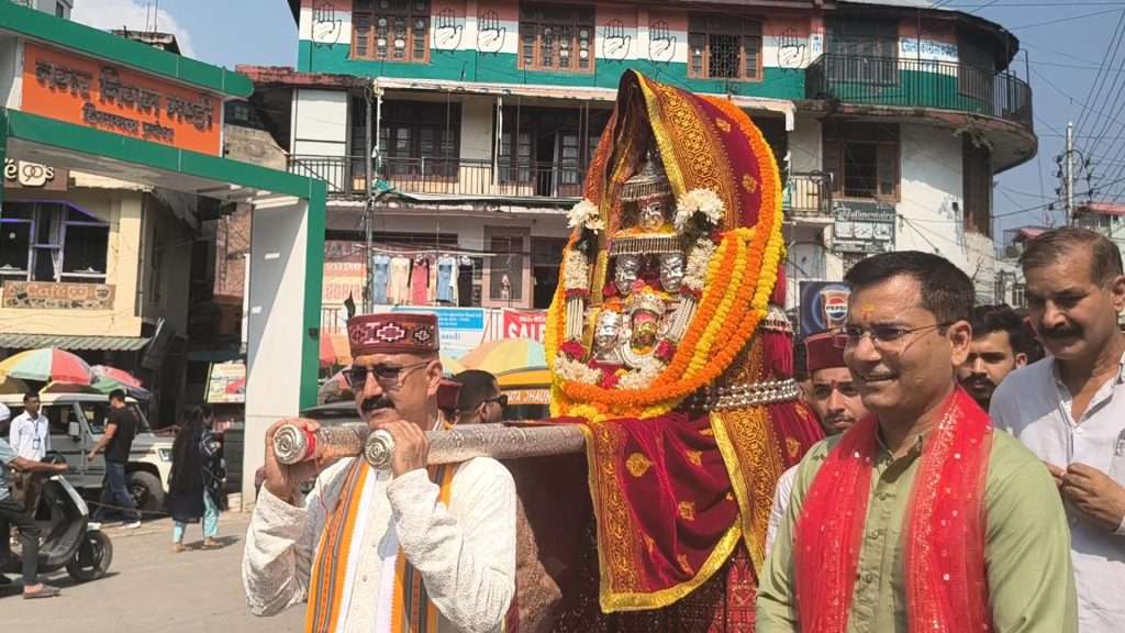 Summer Express - देवी उग्रतारा की शोभायात्रा के साथ शुरू हुआ छोटी काशी का दो दिवसीय अष्टमी मेला