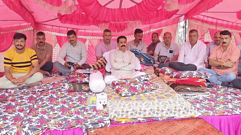 Summer Express - धर्मपुर हाईवे विवाद: 38 घंटे से जारी विधायक चंद्रशेखर का आमरण अनशन, गडकरी से मांगा हस्तक्षेप
