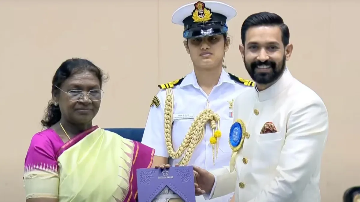 Summer Express - मनोरंजन जगत में चमके सितारे, विक्रांत मैसी ने जीता बेस्ट एक्टर का अवार्ड