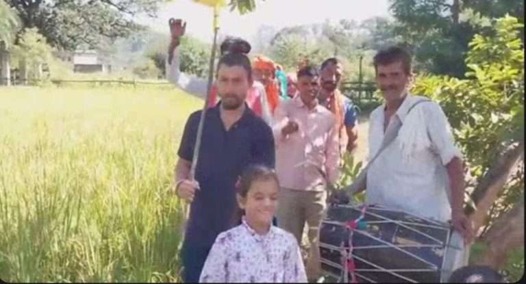 Summer Express - नंगे पांव 1414 किलोमीटर की आस्था यात्रा पूरी कर लौटे ‘वाकी’