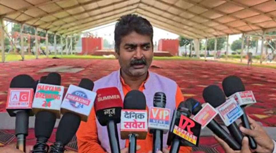 Summer Express - कुरुक्षेत्र में छठ पर्व की धूम, ब्रह्मसरोवर पर राज्यस्तरीय कार्यक्रम की तैयारियां  