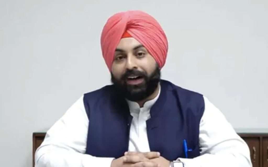 Summer Express - 350वें शहीदी पर्व के लिए पंजाब सरकार ने विशेष लोगो किया पेश