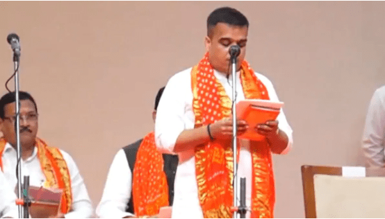 Summer Express - गुजरात में कैबिनेट विस्तार: हर्ष सांघवी बने डिप्टी CM, 26 नए मंत्री शामिल