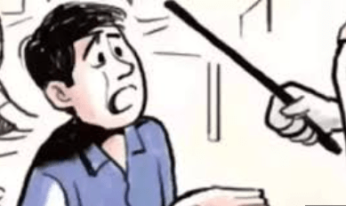 Summer Express - स्कूल में बर्बरता: डंडे टूटने तक दो छात्रों को पीटता रहा टीचर