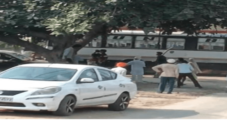 Summer Express - झबाल: AAP रैली की बस पर हमला, चार कार्यकर्ता घायल