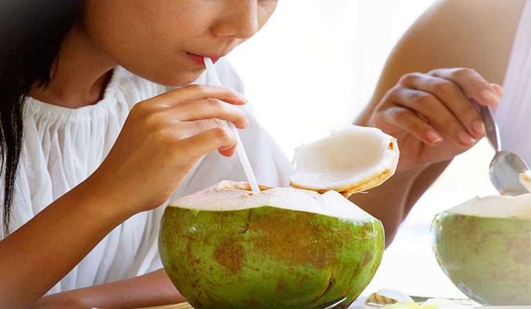 Summer Express - खाली पेट नारियल पानी पीना है फायदेमंद, पाचन क्रिया बनी रहेगी दुरुस्त