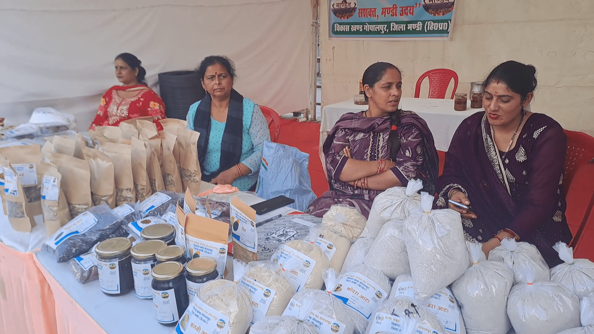 Summer Express - ग्रामीण महिलाओं की उड़ान: आत्मनिर्भरता  से करोड़ों की आमदनी तक का सफर