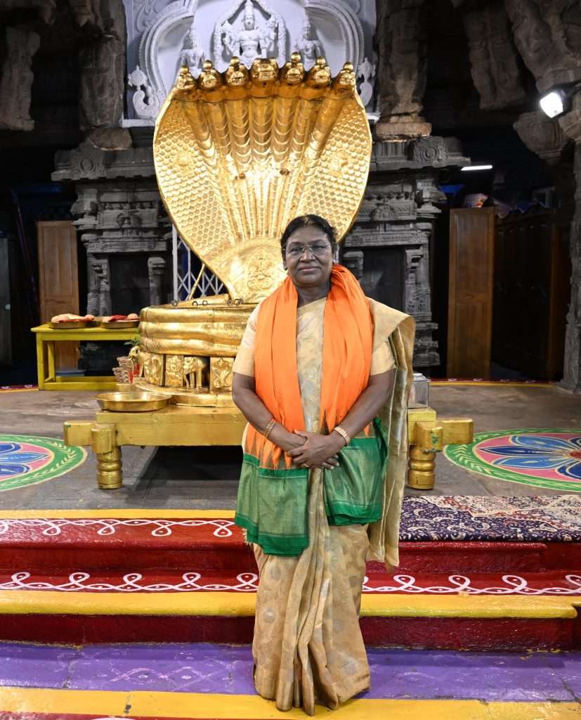 Summer Express - तिरुमला पहुंचीं राष्ट्रपति मुर्मू, भगवान वेंकटेश्वर के दर्शन कर की पूजा