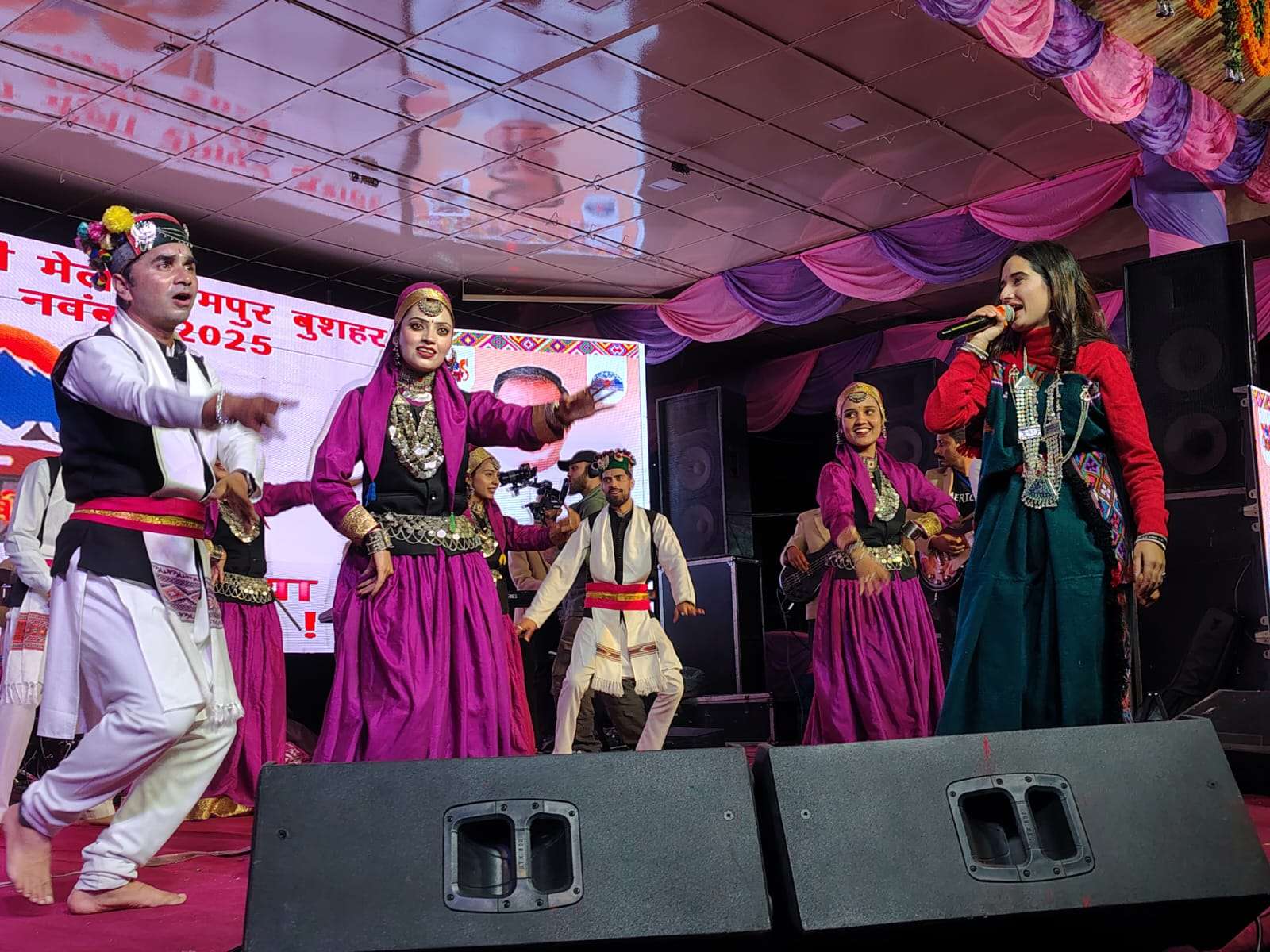 Summer Express - लवी मेले की दूसरी सांस्कृतिक संध्या पर लोक कलाकारों ने ने बिखेरा संगीत व संस्कृति का रंग