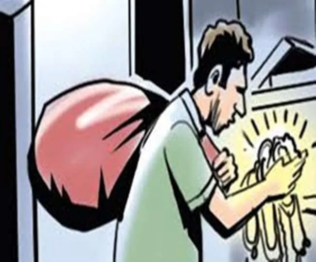 Summer Express - घर में चोरी, पुलिस ने नकारा मामला, DGP ने दिया न्याय