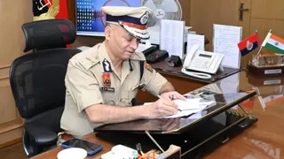 Summer Express - हरियाणा डीजीपी का पीवीआर मॉडल: ऑनलाइन स्कैम से तुरंत बचें